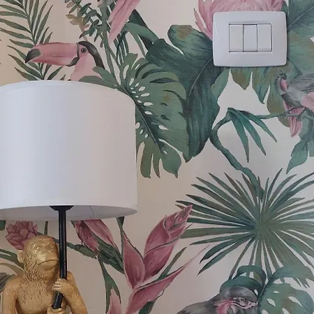 Casa Nonno Gigi * マンデッロ・デル・ラーリオ